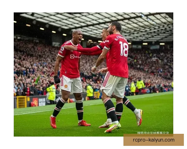 达姆斯高在布伦特福德表现稳健，持续受到球迷关注与期待