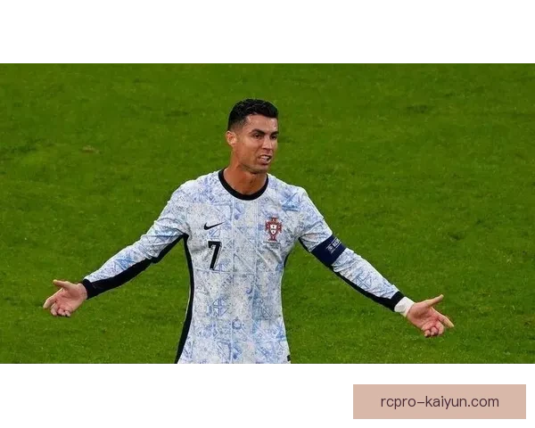 海伦芬边路进攻表现稳健，赛季状态逐渐回暖